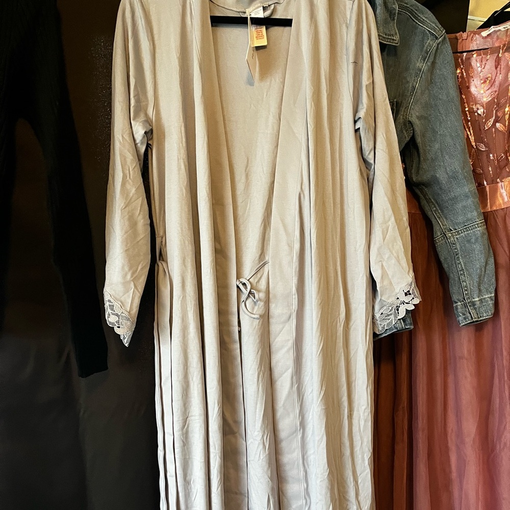 Maternity robe